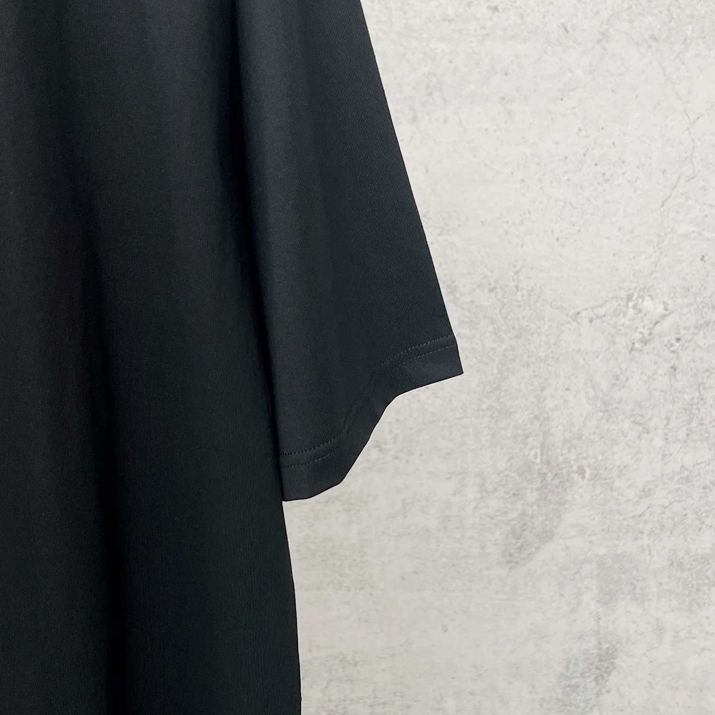 【 . Quality】BALENCI*GA/ .SS 26 New Arrival 。 Balenclag* T 。 . Authentic 。 ！ ZP 。 260 ， . ， ， 。 。 ， 。 OS . Same Style ：BL 263779 ：Black， Size：XS S M L